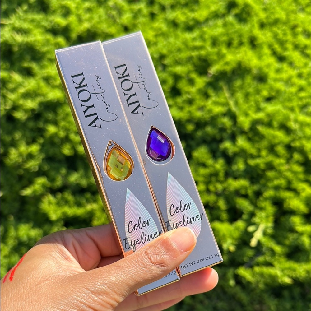 Aiyoki Color Eyeliner Set